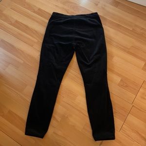 Gap 1969 black velvet skinny leg size 29r leggings